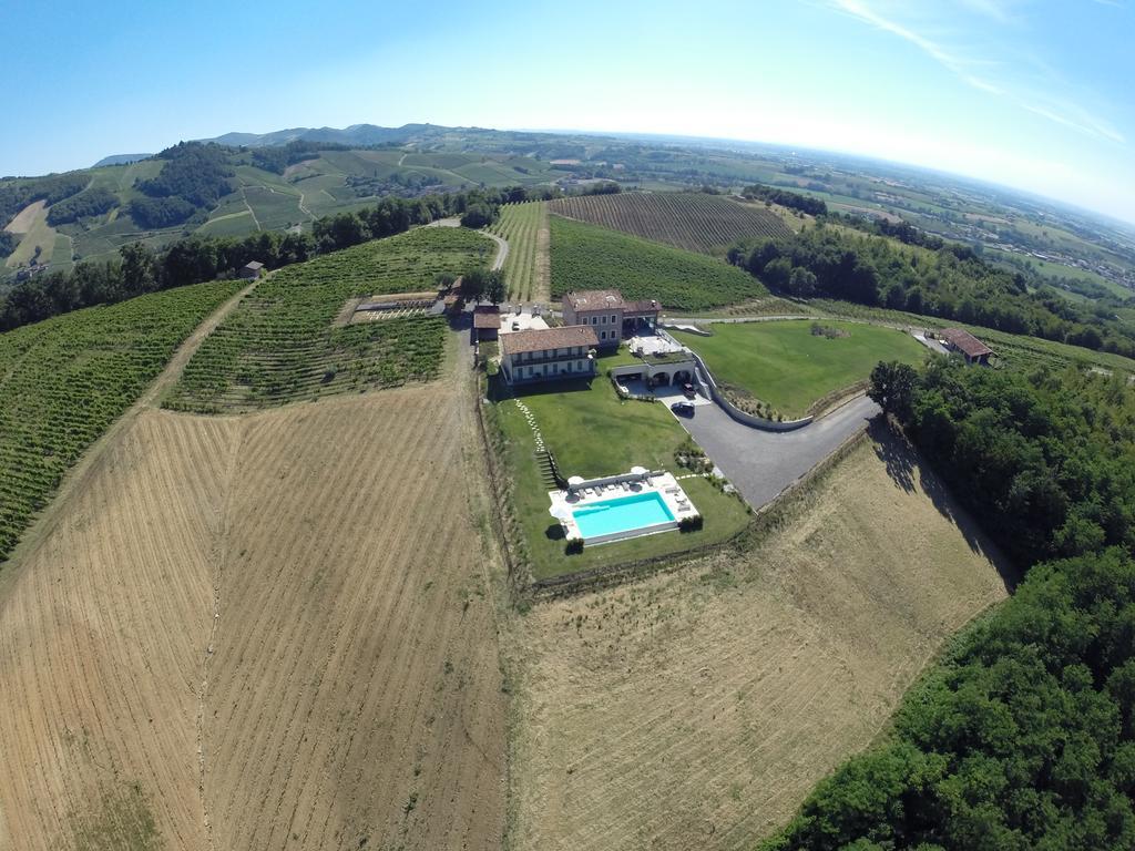 Prime Alture Wine Resort Casteggio Exterior photo